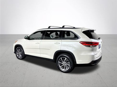 Used 2019 Toyota Highlander XLE w/ Protection Package #3 FWD image 8