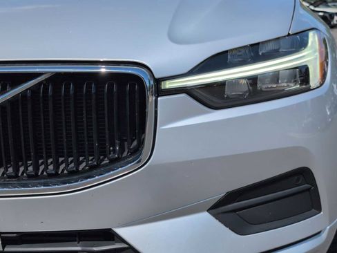 Used 2021 Volvo XC60 T6 Momentum w/ Premium Package AWD/4WD image 11
