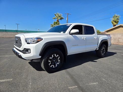 Used 2023 Toyota Tacoma TRD Off-Road image 2