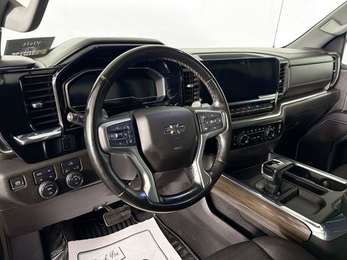 Used 2023 Chevrolet Silverado 1500 RST image 9
