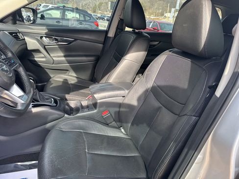 Used 2020 Nissan Rogue SL image 22