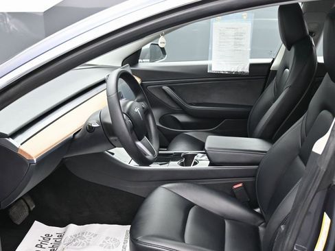 Used 2020 Tesla Model 3 Long Range image 15