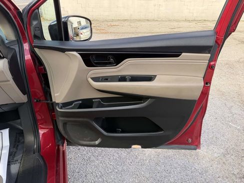 Used 2023 Honda Odyssey Elite image 19