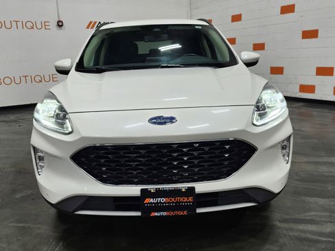 Used 2020 Ford Escape Titanium image 12