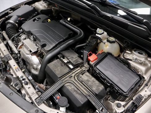 Used 2024 Chevrolet Malibu LT FWD image 17