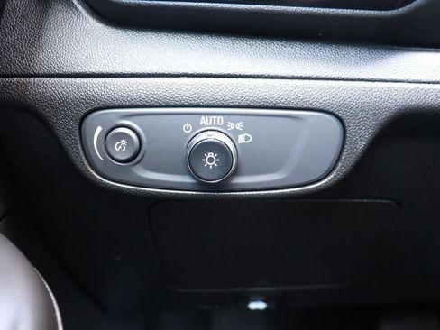Used 2023 Chevrolet Bolt EUV LT w/ Convenience Package FWD image 25