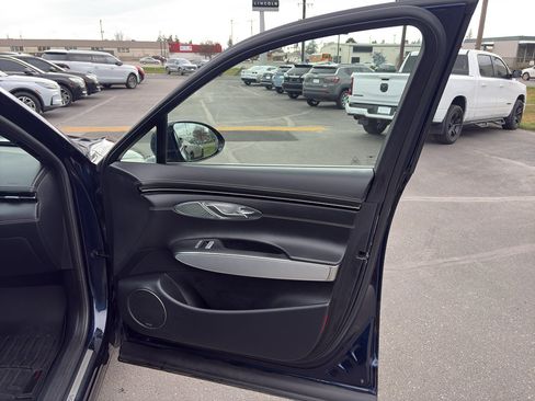 Used 2022 Genesis GV70 2.5T w/ Sport Prestige Package image 18