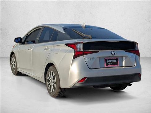 Used 2020 Toyota Prius LE image 7
