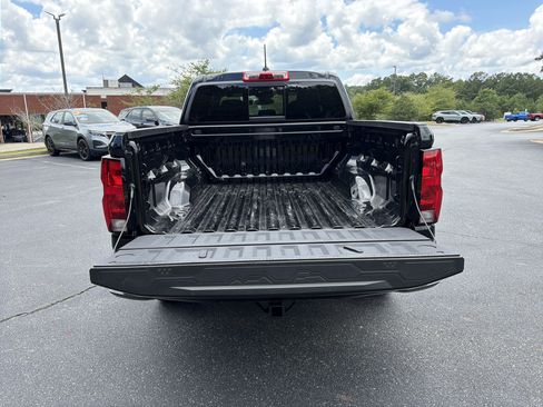 Used 2026 Chevrolet Colorado W/T w/ WT Custom Package AWD/4WD image 18