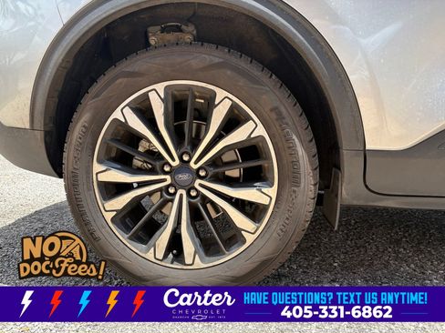 Used 2022 Ford Escape SE w/ SE Sport Appearance Package AWD/4WD image 10