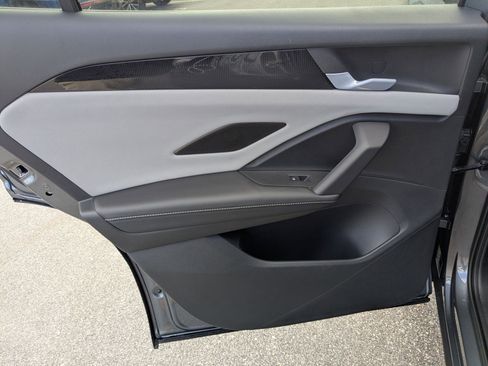 New 2026 Volkswagen Tiguan SE R-Line image 25