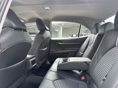Used 2022 Toyota Camry SE FWD image 22