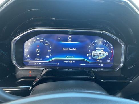 Used 2024 Chevrolet Silverado 2500 LTZ w/ LTZ Premium Package image 19