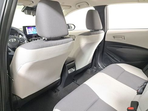 Used 2025 Toyota Corolla LE image 11