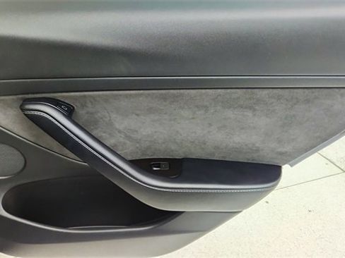 Used 2023 Tesla Model 3 Standard Range image 26