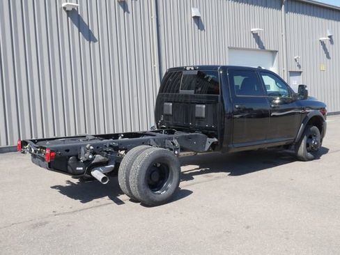 New 2026 RAM 3500 Tradesman AWD/4WD image 10