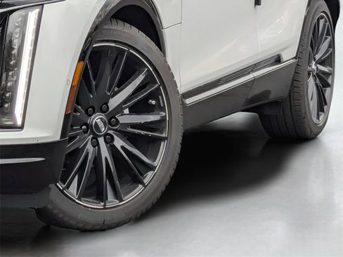 New 2025 Cadillac Lyriq Sport image 20