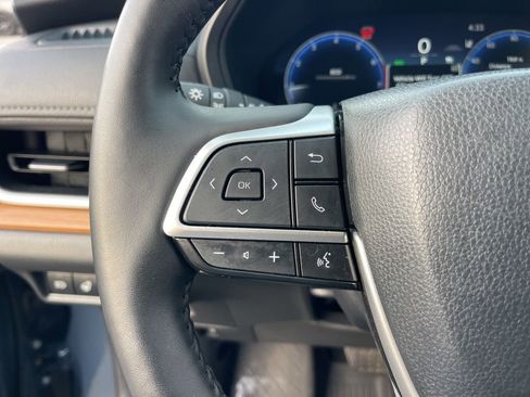 Used 2025 Toyota Grand Highlander AWD image 17