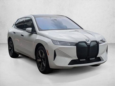 Used 2026 BMW iX xDrive45 image 6