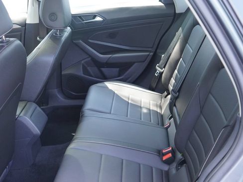 Used 2024 Volkswagen Jetta SE FWD image 28