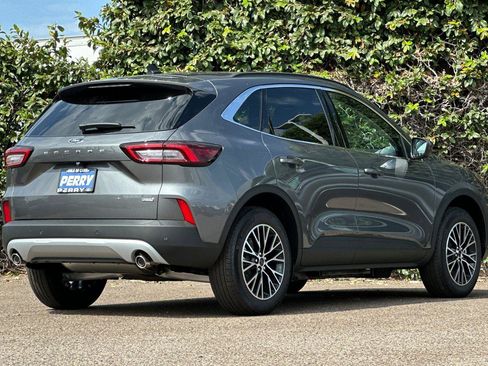 New 2025 Ford Escape SE image 4