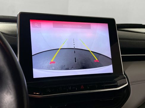 Used 2022 Jeep Compass Limited image 13