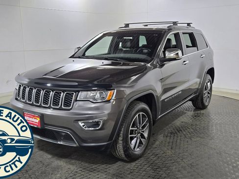 Used 2019 Jeep Grand Cherokee Limited AWD/4WD image 3