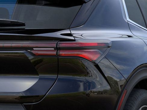 New 2026 Chevrolet Equinox EV LT image 11