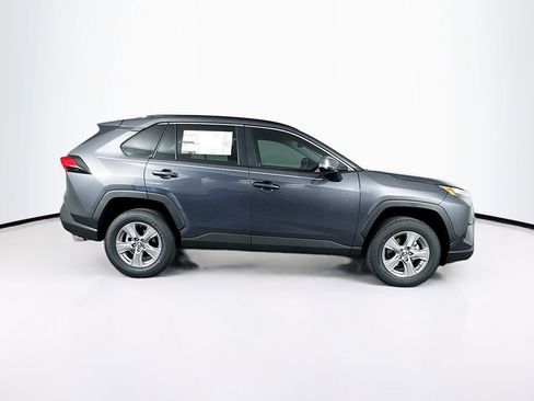 Used 2025 Toyota RAV4 XLE AWD/4WD image 11