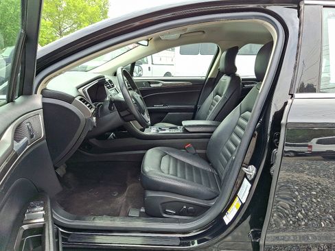 Used 2017 Ford Fusion Energi SE image 15