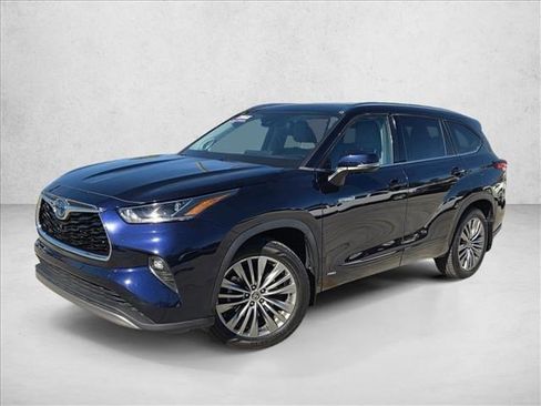 Used 2021 Toyota Highlander Platinum image 1