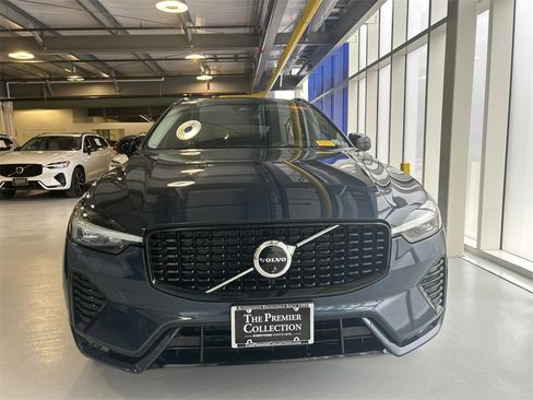 Certified 2025 Volvo XC60 B5 Plus image 6