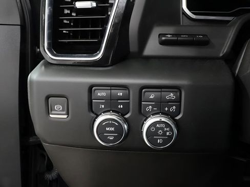 Used 2024 GMC Sierra 2500 Denali Ultimate AWD/4WD image 20