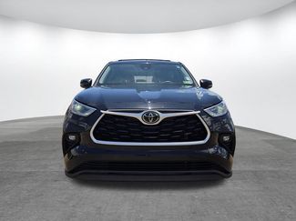 Used 2021 Toyota Highlander LE AWD/4WD video 2