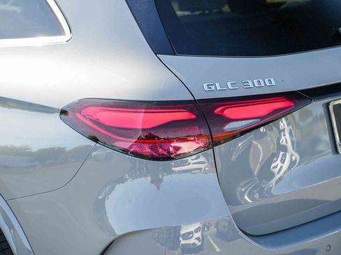 New 2026 Mercedes-Benz GLC 300 4MATIC image 11