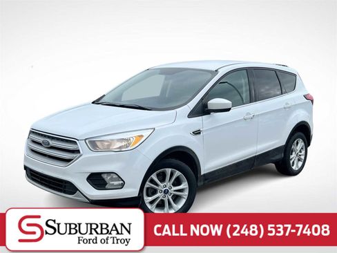 Used 2019 Ford Escape SE image 1