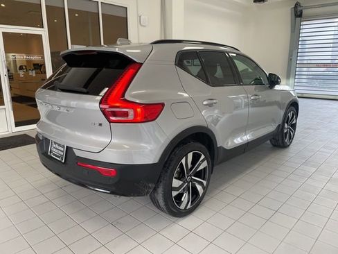Certified 2023 Volvo XC40 B5 Plus w/ Driver Assist Package image 4