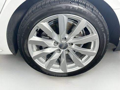 Used 2018 Audi A4 2.0T Ultra Premium w/ Convenience Package FWD image 11