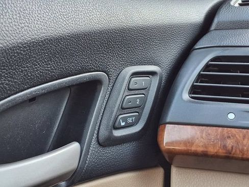 Used 2012 Honda Accord EX-L image 11