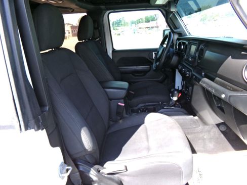 Used 2021 Jeep Wrangler Sport AWD/4WD image 14