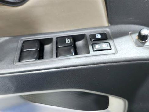 Used 2022 Nissan Frontier SV AWD/4WD image 18