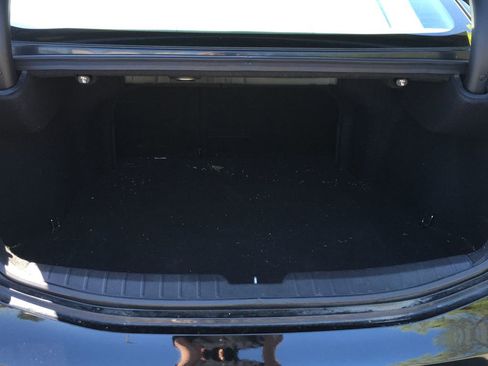 Used 2013 Hyundai Azera w/ Technology Pkg FWD image 6