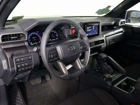 Used 2025 Toyota 4Runner TRD Off-Road image 7