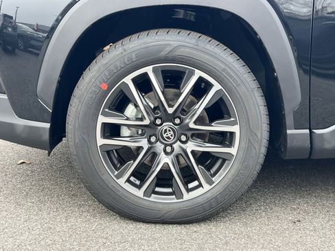 New 2026 Toyota Corolla Cross XLE image 5