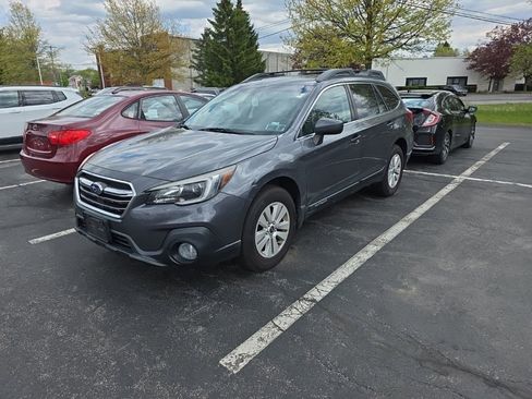 Used 2018 Subaru Outback 2.5i Premium AWD/4WD image 4