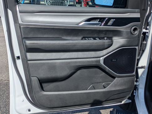 New 2026 Jeep Grand Wagoneer L Limited image 19