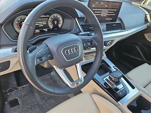 Certified 2025 Audi Q5 2.0T Premium Plus w/ Premium Plus Package image 10