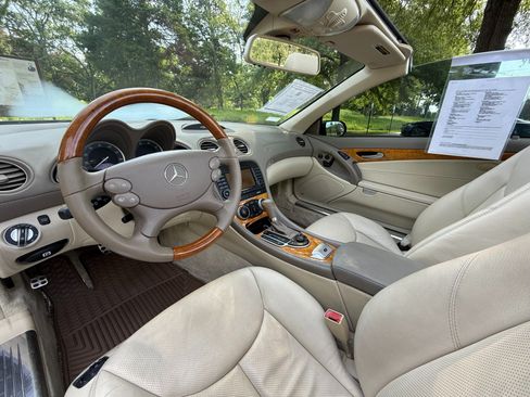 Used 2007 Mercedes-Benz SL 550 image 31