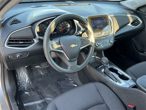 Used 2023 Chevrolet Malibu LT image 16
