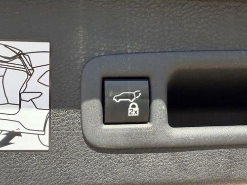 Certified 2023 Toyota Sienna XLE w/ XLE Plus Package image 34